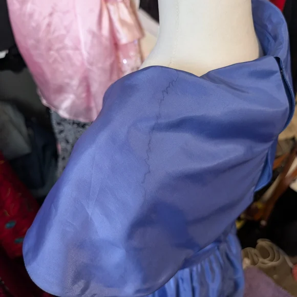 *Sold*Elegant Blue Dress with V-Neck - Picture 4 of 6